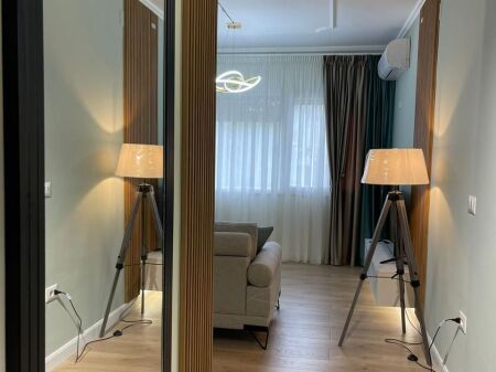 🏡 Jepet me qira apartament 2+1+2 tek Qendra Kristal 💶 Çmimi: 900€ / muaj