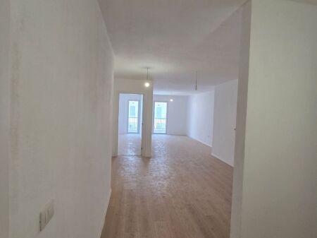 Apartament per shitje!