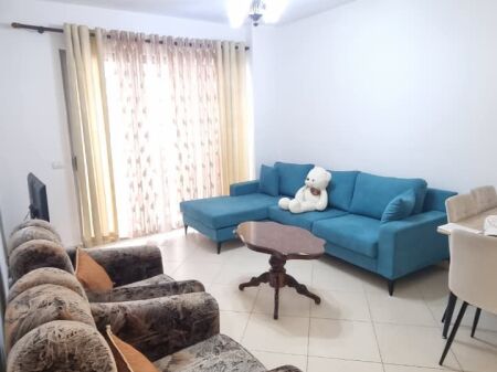 jepet me qera apartament 1+1, Astir prane Arc Hotel