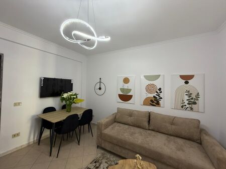 Shitet Apartament 1+1 ne Plazh, Durres