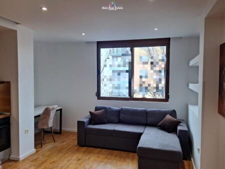 Apartament Me Qera 2+1 Tek Ish Restorant Durresi (ID B2201918) Tirane