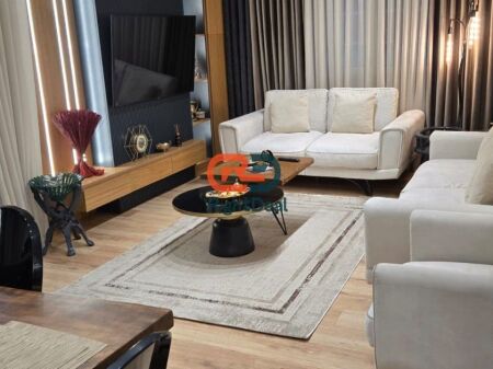Tek Kodra e Diellit, Jepet Me Qira Super Apartament 2+1+2+Post Parkimi, Totalisht i Investuar Gati Per Banim!!!