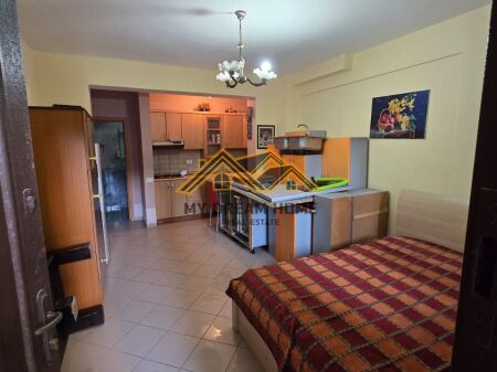 SHITET GARSONIERE ME OBORR – SHKËMBI I KAVAJËS, VIJE E DYTE ME DETIN