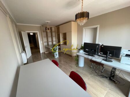 OFFICE FOR RENT 35 M2 KAVAJES STREET 400 EURO