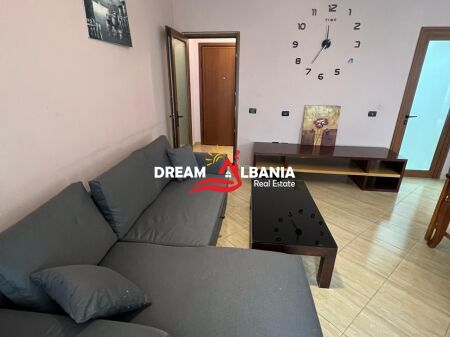 Jepet apartament 1+1 me qera ne Rrugen e Dibres prane Spitalit Amerikan (ID 42111582)