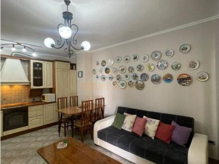 Qera, Apartament 2+1, Myslym Shyri