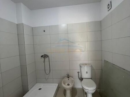 Qera,Apartament 2+1+2, Rruga 5 Maj, Tirane