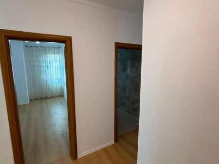 SHITET APARTAMENT 2+1 NË ZONEN E FRESKUT