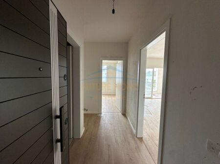 Shitet, Apartament 2+1 , Yzberisht , Tirane
