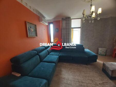 Jepet me qera apartament 2+1 te Kompleksi Grand ne Qytet Studenti, Tirane (ID 42215563).