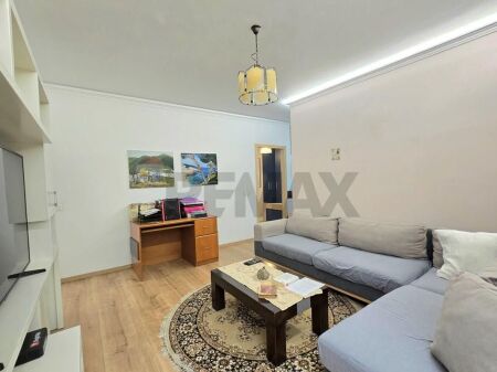 Apartament 3+1+2 per qira te Shallvaret