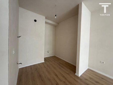 SHITET, APARTAMENT 3+1+2, KOMUNA E PARISIT, TIRANË
