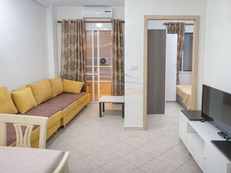 Shitet, Apartament 1+1, Shkembi i Kavajes.