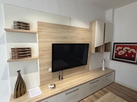 APARTAMENT PER QERA RRUGA E BARIKADAVE