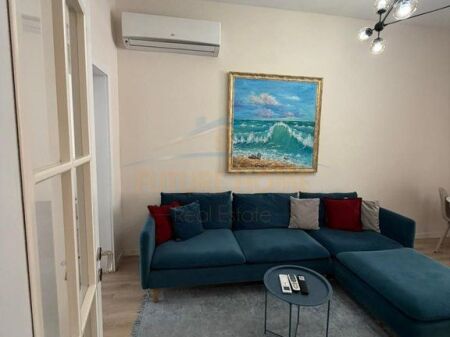Rent, Apartment 2+1, Barrikadave Street, Tirana.