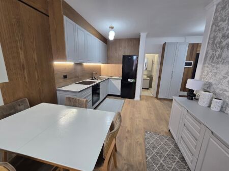 🏡 Shitet Apartament 1+1 📍Rruga Sokrat Miho, Astir