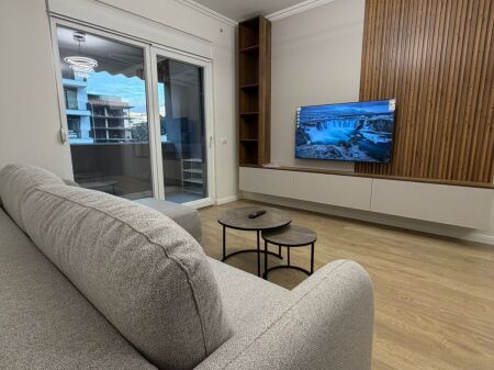 Apartament 1+1 per qira tek Kika 2 tek Komuna e Parisit.