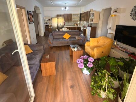 Affittasi 3+1+ parcheggio Giardino Botanico 700€