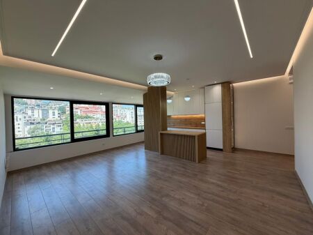 Apartament 2+1 per shitje tek Radissoni tek Liqeni i Thate.