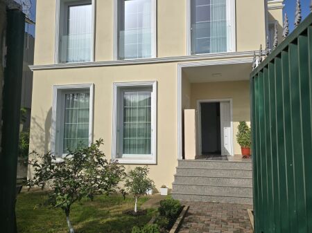 Affitto | Shtëpi private 2 + 1 | Spitali Amerikan 2 | 500 €/mese