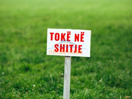 Disponojme , Toke Are per Shitje. Empire60790