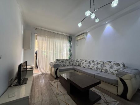 Apartament 2+1 per shitje te Miso Mame