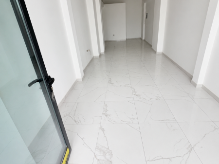📣Locale commerciale open space in affitto in Via Dritan Hoxha!