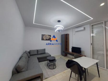 SHITET APARTAMENT 1+1 "TEK NJESIA NR 13, KODRA E DIELLIT" 130000 EURO