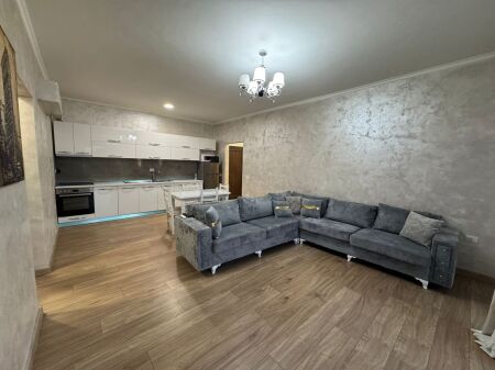 Apartament 2+1+2 në Astir te Jata Market