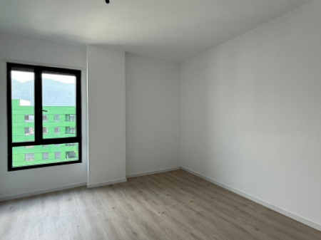 Apartament 1+1 me Post Parkimi për Qira – Rruga 5 Maji