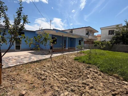 🏡 Jepet me Qera Shtëpi Private 2+1 me Oborr-Prane Kryqi i Kuq Durres