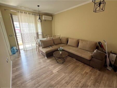 Apartament 1+1 me Qira ne Porcelan