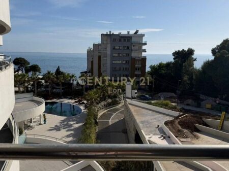 Apartament luksoz 2+1+2+garazh per qira tek White Hill Residence!