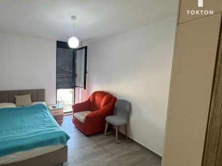 QIRA, APARTAMENT 3+1+2, RRUGA "5 MAJ", TIRANE
