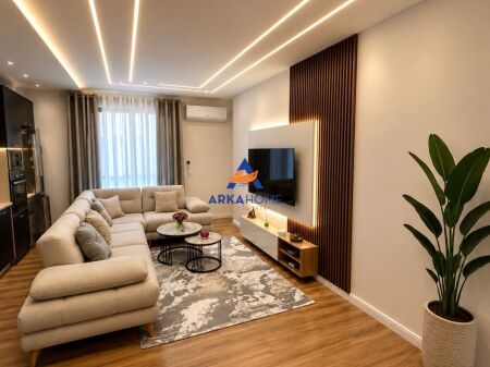 SHITET APARTAMENT 2+1+BALLKON "PRANË HOTEL 7777,MISTO MAME" 158.000 EURO