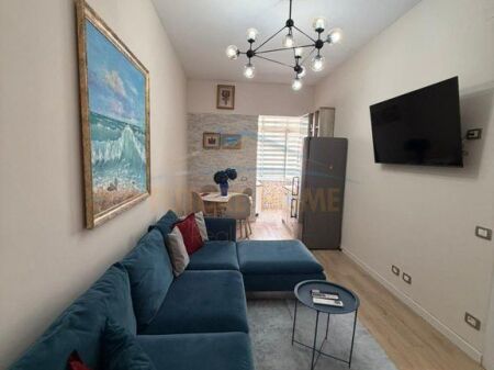 Qira, Apartament 2+1, Rruga e Barrikadave, Tiranë.
