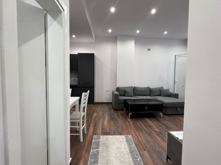 🏡 Shitet Apartament 1+1 pranë Terminalit të Veriut!  ✨ Apartament komod dhe i mobiluar, ideal për banim