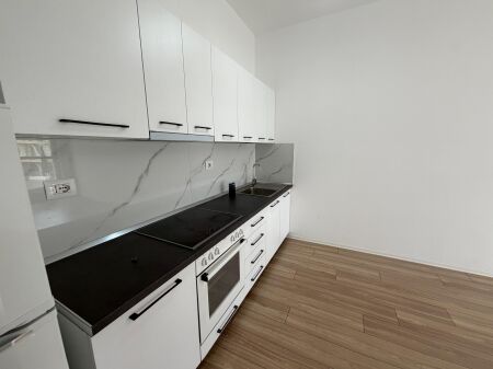 Apartament 2+1 me Qira tek Kompleksi Mangalem