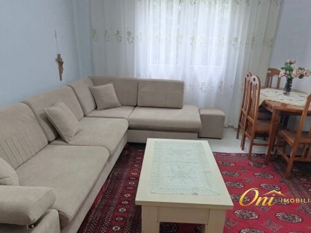 JEPET APARTAMENT ME QERA 2+1 MISTO MAME