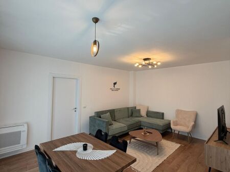 APARTAMENT ME QERA 2+1 CASA ITALIA 70.000 LEKE FH-76161