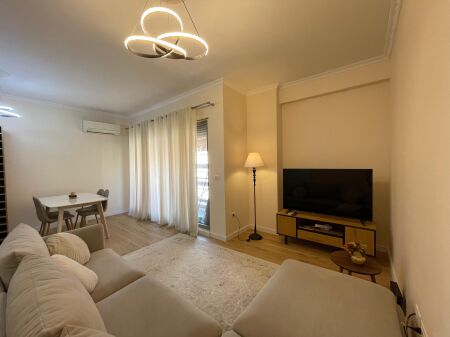 Apartament 2+1 per qira te Kompleksi Delijorgji