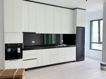 🏡 Apartament 1+1 me Post Parkimi për Qera 📍 Rruga 5 Maji