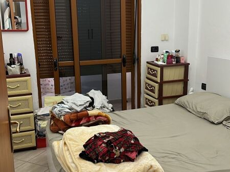 Jepet me qera apartament 1+1i mobiluar tek Vasil Shanto