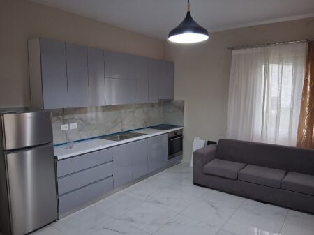 Rent | Shtëpi private 3 + 1 | Rruga e Elbasanit | 550 €/month