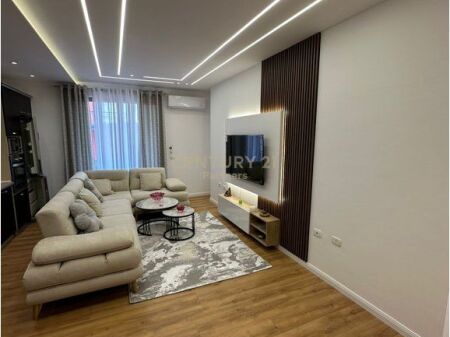 SHESIM APARTAMENT 2+1 NE MISTO MAME !