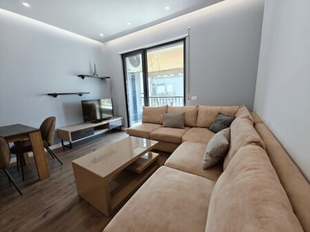 Appartamento - In Affitto - Complesso Kinostudio, Tirana(ID: 530581010-86)