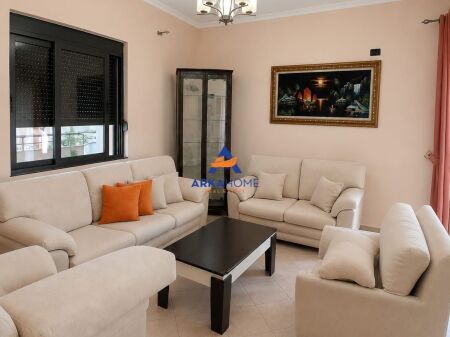 AFFITTASI APPARTAMENTO 2+1+BALCONE "5 MAGGIO" 55.000 LEKE