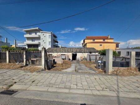 SHESIM TOKE TRUALL+ 2 NDERTESA NE SPITALLE, DURRES BUZE RRUGES KRYESORE!