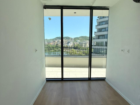 FOR RENT - OFFICE/BUSINESS SPACE AT LAKE VIEW RESIDENCE
