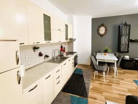 🏡 Shitet Apartament 1+1 në Kamëz.